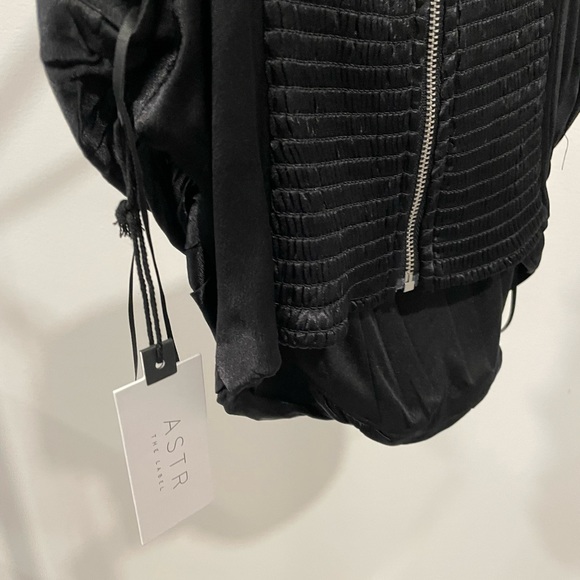 ASTR THE LABEL JANET TOP BLACK - Picture 5 of 5